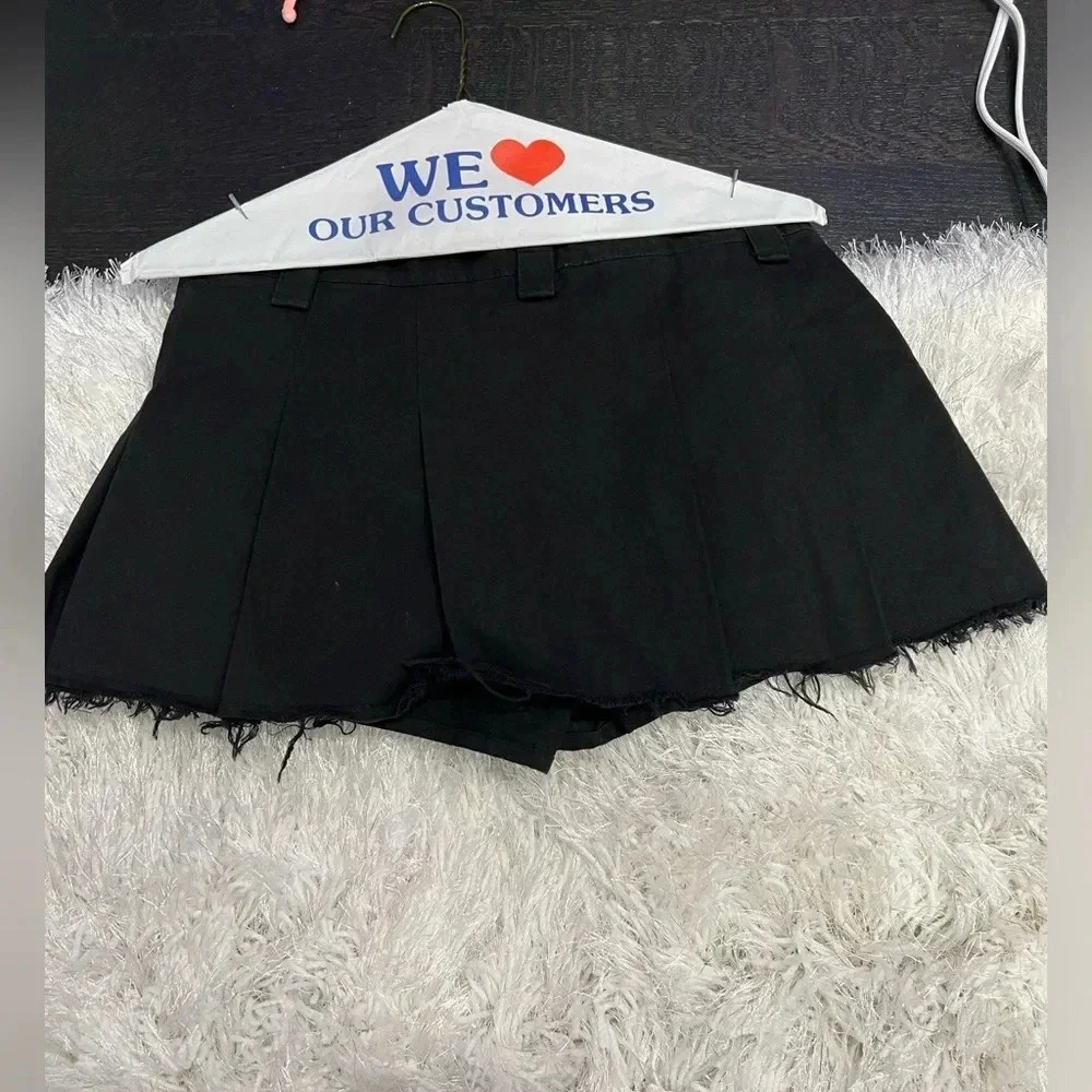 Steve Madden Skort with raw hem.